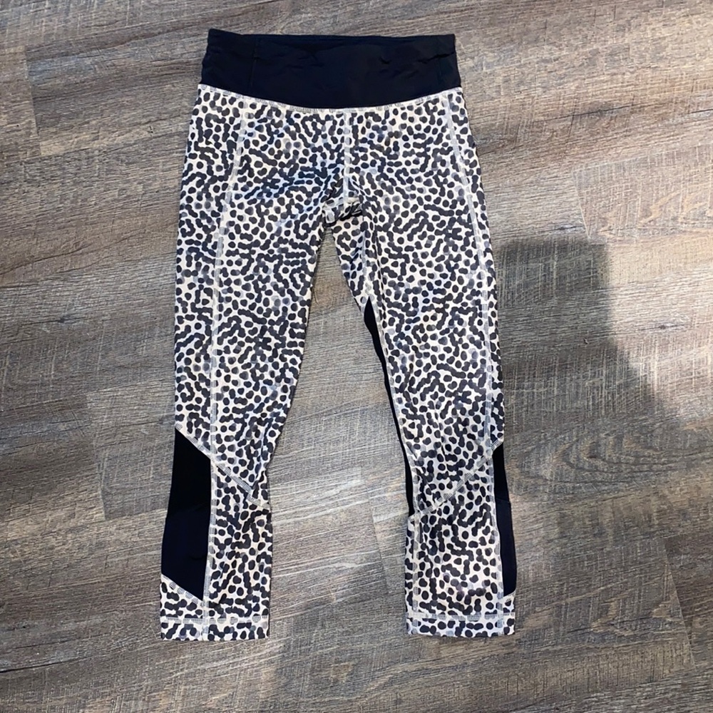 Spotted polka dot cheetah print leggings